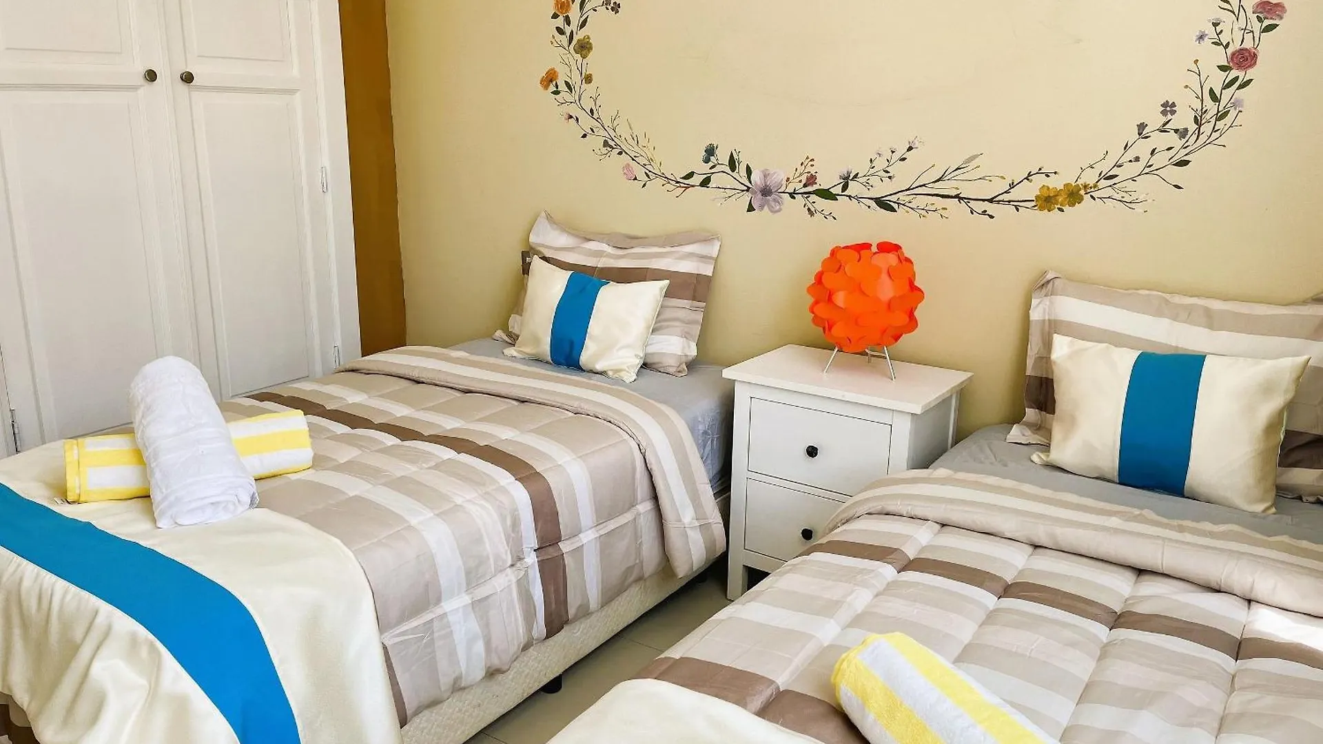 Beautiful Orquidea 2Br Apartment - Walk To Playa Bavaro, El Cortecito